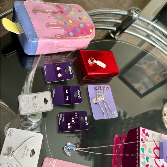 BRAND NEW GIRLS CLAIRE’S JEWELRY SET - Picture 14 of 15